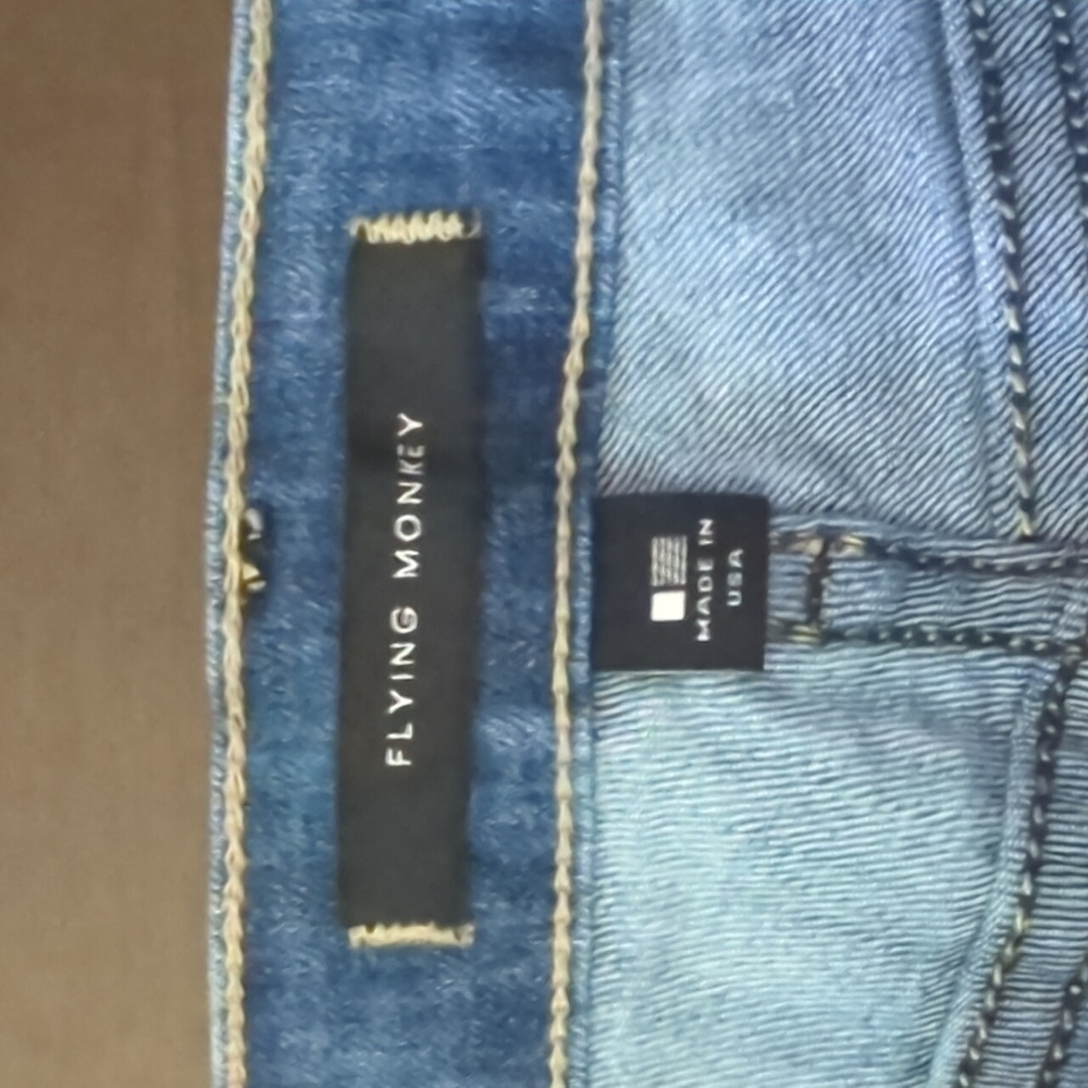 Shorts - Picture 3 of 4
